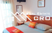 Apartment house in a beautiful location, first row to the sea, for sale (12)