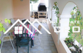 Apartment house in a beautiful location, first row to the sea, for sale (3)