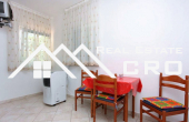 Apartment house in a beautiful location, first row to the sea, for sale (9)