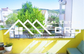Nicely furnished two-bedroom apartment with a balcony and a loggia, for sale (7)