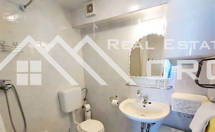 Beautiful apartment villa in a quiet location, second row to the sea and a beach, for sale (4)