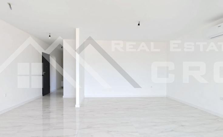 Modern and spacious apartments, in a gr (8)