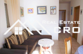 Large apartment house in the immediate vicinity of the sea and a beach, for sale (10)