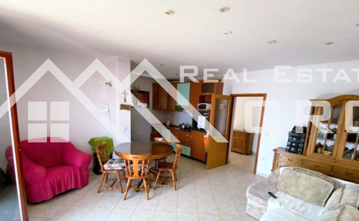House in a great location, in the first row to the sea and near a beautiful beach, Omis Rivera, for sale (1)