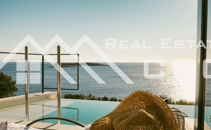 Vis Immobilien - Moderne Villa in einer ruhigen Umgebung mit einem wunderschönen Panoramablick auf das Meer, zum Verkauf