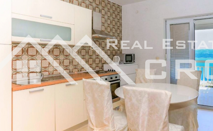Large apartment house with a beautiful view of the sea, near Omis, for sale (6)