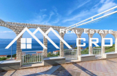 Large apartment house with a beautiful view of the sea, near Omis, for sale (7)