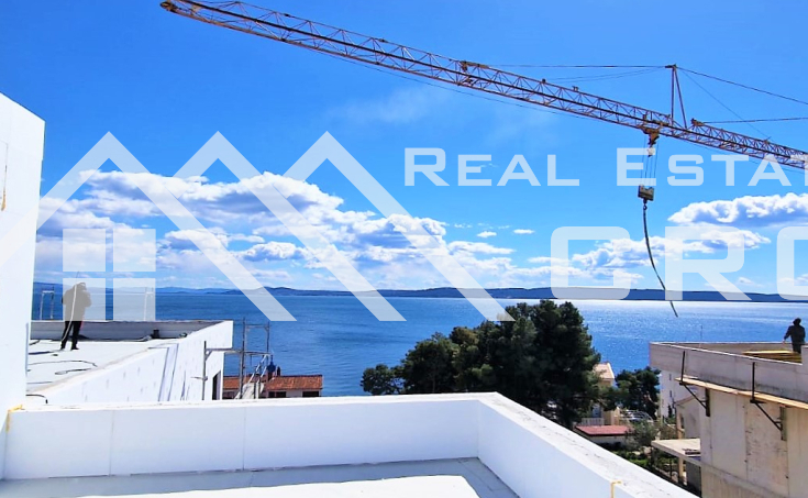 Ciovo properties - Excellent three-bedroom penthouse apartment with a spectacular sea view, for sale