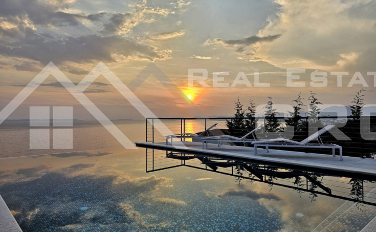 Imposing villa with a beautiful sea view, vicinity of Split, for sale (13)
