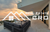 Imposing villa with a beautiful sea view, vicinity of Split, for sale (3)