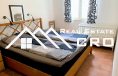 Charming apartment villa with a pool, in a lovely position offering sea views, for sale (8)