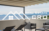 Imposing villa with a beautiful view of the sea (5)