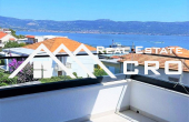 Modern apartments in a great location, in the second row to the sea, for sale (3)