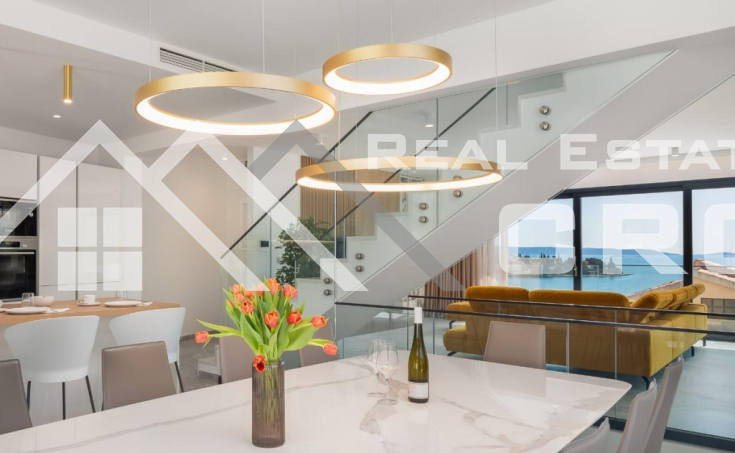 Marvellous four-floor villa placed near the sea and a beach, surroundings of Trogir, for sale (9)
