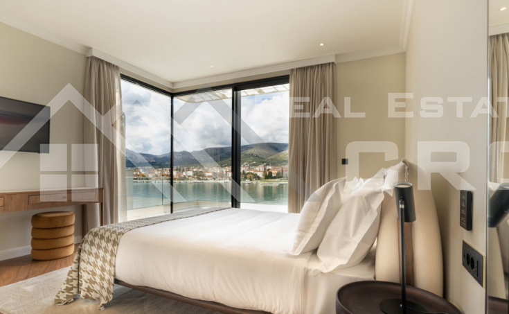 Magnificent, fully appointed beachfront villas with infinity pools and garages, for sale (1 (7)