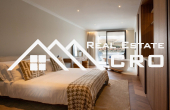 Magnificent, fully appointed beachfront villas with infinity pools and garages, for sale (1