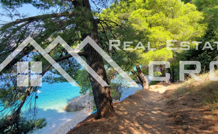 Building land with a project, in an excellent location near the sea and beaches, Omis (21)