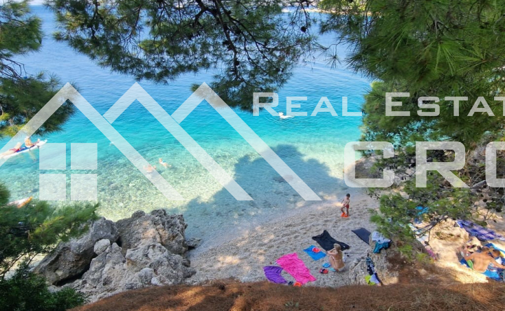 Building land with a project, in an excellent location near the sea and beaches, Omis (6)