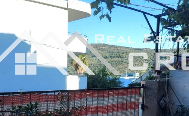 Semi-detached house in the immediate vicinity of the sea and a lovely beach, Trogir surroundings, for sale