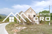 Large building land with an existing building in Satric, for sale (2)