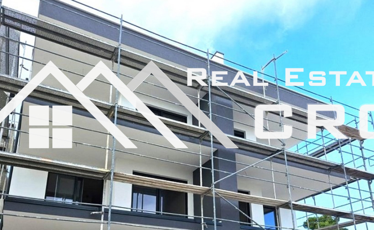 Lovely, modernly designed apartment with terraces and a garden, in an excellent location near the se (1)