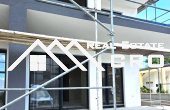 Lovely, modernly designed apartment with terraces and a garden, in an excellent location near the  (5)