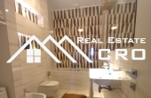 Spacious three-bedroom apartment with a beautiful view of the sea, for sale (7)