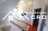 Spacious three-bedroom apartment with a beautiful view of the sea, for sale (9)