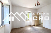 Spacious stone house for renovation, on a large plot with a view, for sale (4)