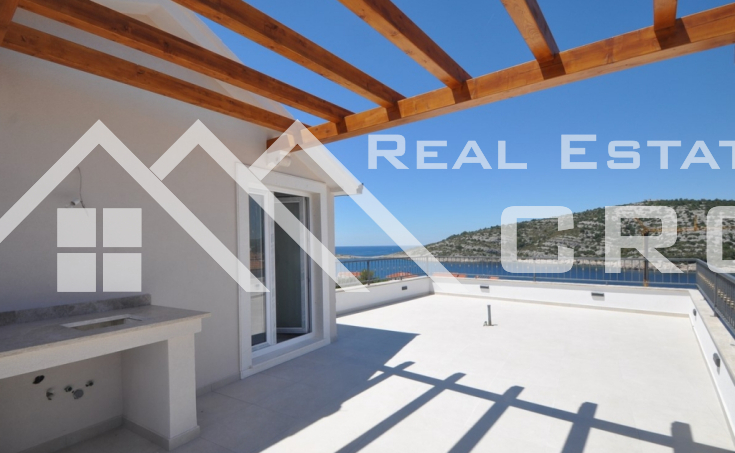 Newly built villa on a very attractive location for sale, Rogoznica (1)