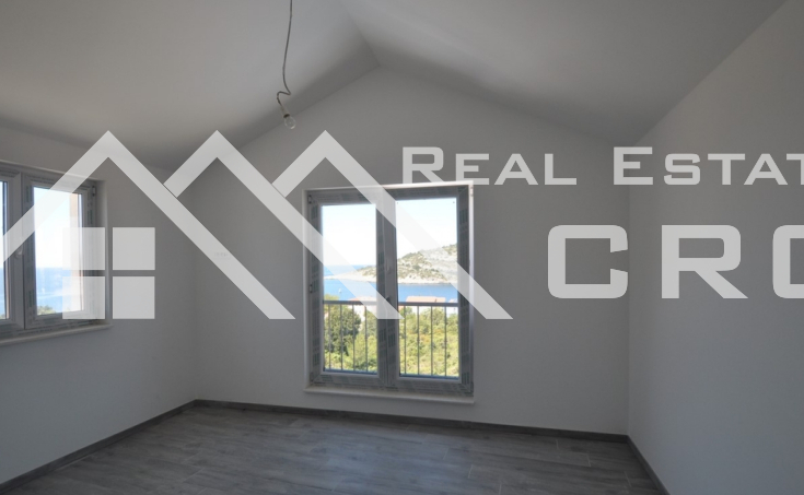 Newly built villa on a very attractive location for sale, Rogoznica (4)