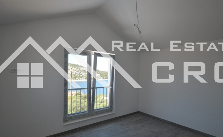 Newly built villa on a very attractive location for sale, Rogoznica (6)