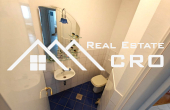 Fully furnished apartment placed near the sea, boasting stunning views, for sale (11)