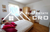 Fully furnished apartment placed near the sea, boasting stunning views, for sale (4)