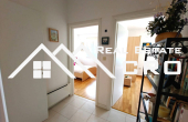 Fully furnished apartment placed near the sea, boasting stunning views, for sale (6)