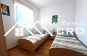Fully furnished apartment placed near the sea, boasting stunning views, for sale (7)