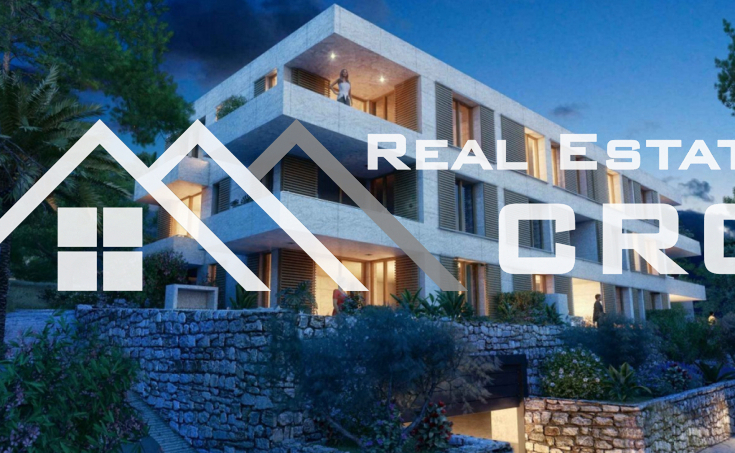 Excellent residential building with an elevator and a garage, second row to the sea, Hvar, for sale (1)