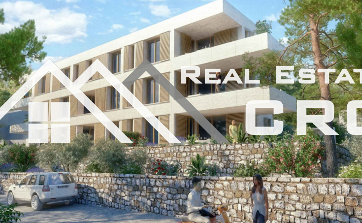 Excellent residential building with an elevator and a garage, second row to the sea, Hvar, for sale (4)