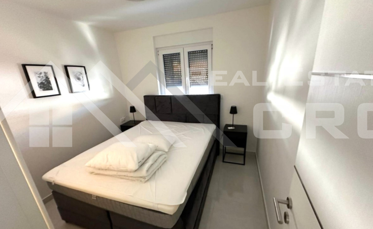 Modernly furnished apartment with a beautiful roof terrace, f (10)