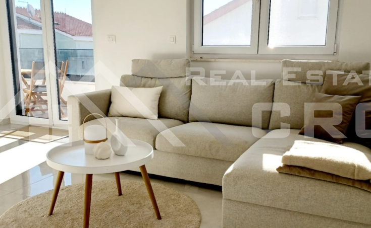 Modernly furnished apartment with a beautiful roof terrace, f (3)