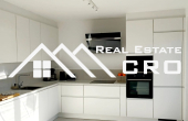 Modernly furnished apartment with a beautiful roof terrace, f