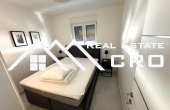 Modernly furnished apartment with a beautiful roof terrace, f (10)