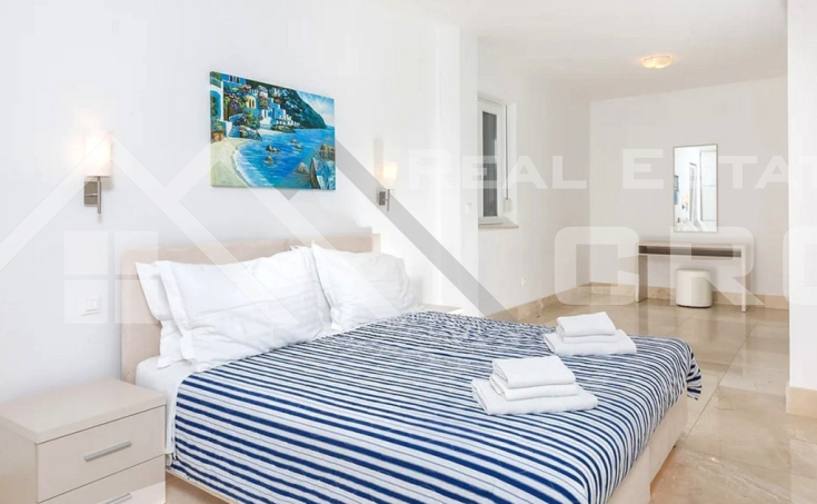Furnished apartments with a shared pool, in an attractive location near the sea, for sale (15)