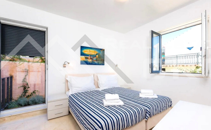 Furnished apartments with a shared pool, in an attractive location near the sea, for sale (7)