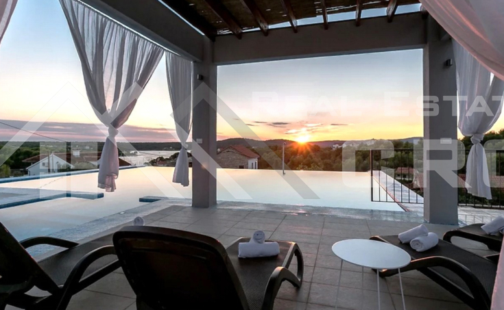 Exclusive four-story apartments with a shared pool and stunning views, for sale (1)