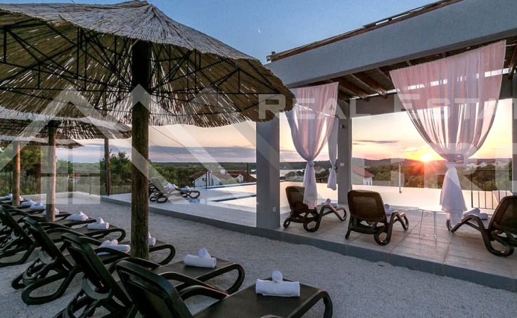 Exclusive four-story apartments with a shared pool and stunning views, for sale (9)