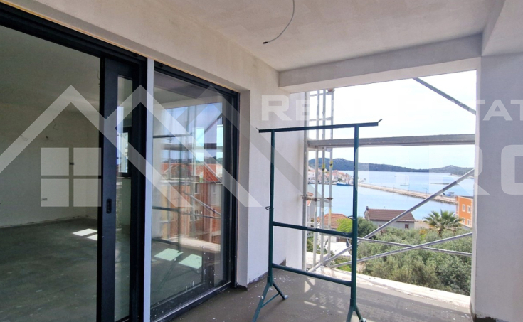 Modern apartments in an excellent location close to the sea, for sale