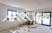 Modern apartments in an excellent location close to the sea, for sale (2)