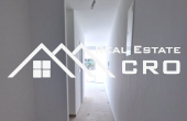 Apartment in an attractive location near lovely beaches, Sibenik area, for sale (1)