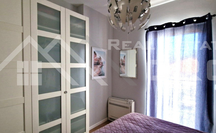 Spacious duplex apartment with loggias and a garden, in a pleasant area near a beach, for sale (7)